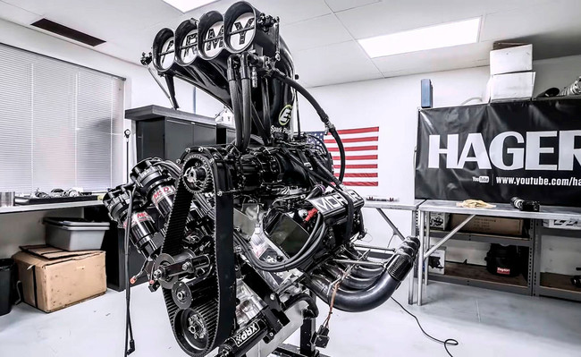 Vídeo: así se desmonta y monta el motor de 11.000 CV del dragster más rápido del mundo