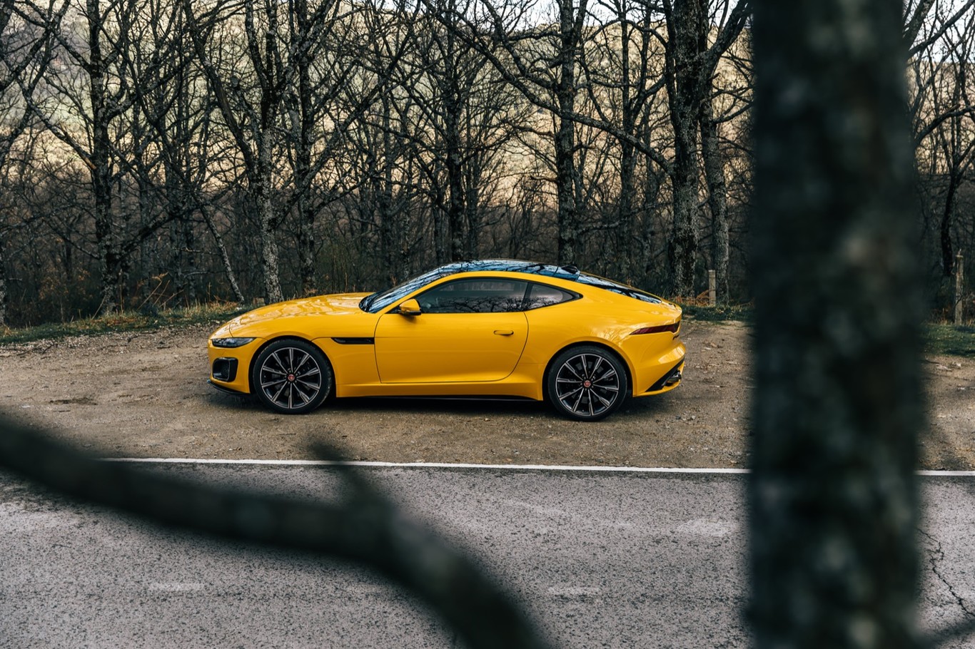 Probamos el Jaguar F-Type R: un deportivo de 575 CV que es la alternativa a la artillería alemana