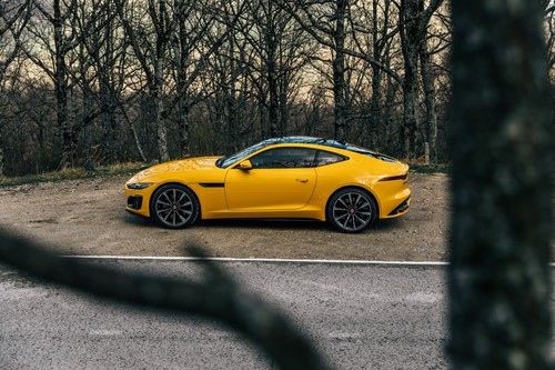 Probamos el Jaguar F-Type R: un deportivo de 575 CV que es la alternativa a la artillería alemana