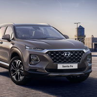 El nuevo Hyundai Santa Fe muestra muchas curvas en sus primeras fotos oficiales