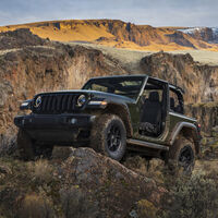 El Jeep Wrangler no quiere que el Ford Bronco le coma la tostada, así que se ha renovado para ser más todoterreno que nunca