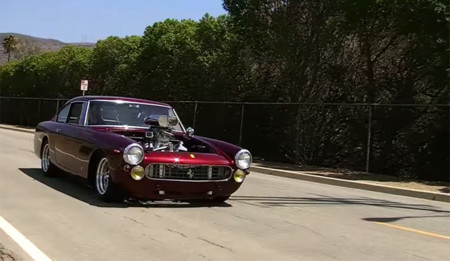 Un Ferrari 250 GTE Hot Rod... ¡con motor V8!