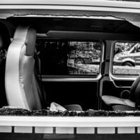 No dejes tu móvil en el coche: es muy fácil de localizar para los ladrones. Incluso si no está a la vista