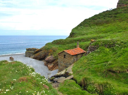 Molino Playa De La Vallina Cudillero Min