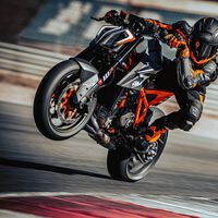 Cuando parecía que KTM levantaba cabeza, vuelve a recaer. Han parado la fábrica de motos, otra vez. Y puede ser buen momento para comprar una 