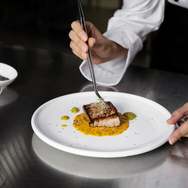 Las pinzas no son solo para los chefs: son súper útiles en la cocina doméstica y cuestan cuatro duros