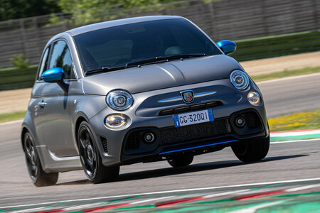 Abarth F595 Prueba Contacto 1