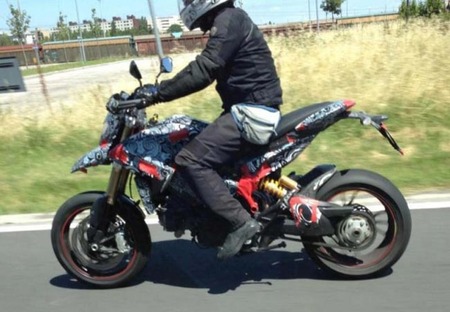 Nuevas fotos espía de la Ducati Hypermotard 848 2013