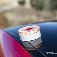 Balizas V16 “homologadas” hoy, inútiles mañana: FACUA pone en el punto de mira a Amazon, AliExpress y Leroy Merlin 