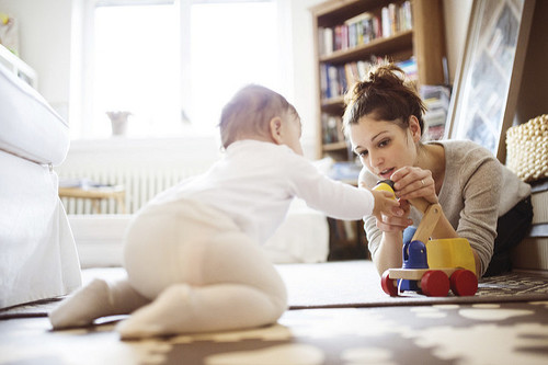 Nueve madres que están felices de haber renunciado a sus trabajos y quedarse en casa con sus hijos