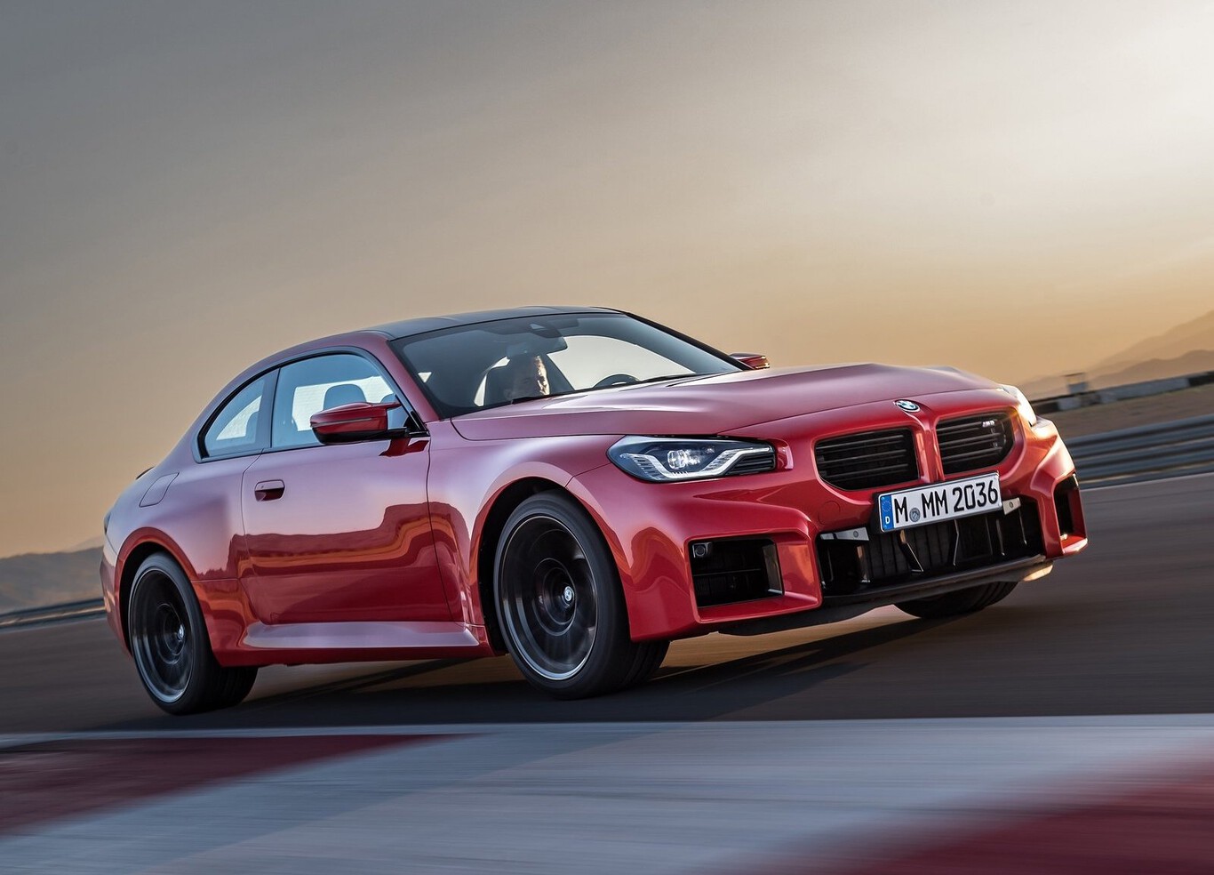 El BMW M2 2023 mantiene la esencia pura del deportivo compacto con 463 hp y sí, será fabricado en México