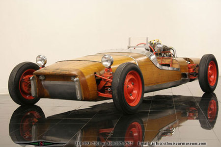 Un coche de madera de 1959 a la venta en eBay