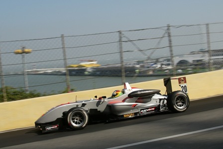Roberto Merhi se cuela entre los mejores en Macau