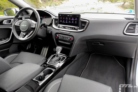 Kia Ceed Tourer Phev salpicadero