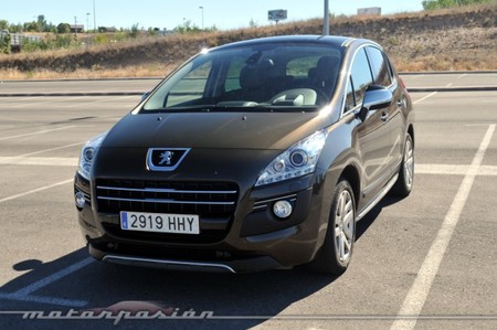 Peugeot 3008 HYbrid4, prueba (equipamiento, versiones y seguridad)