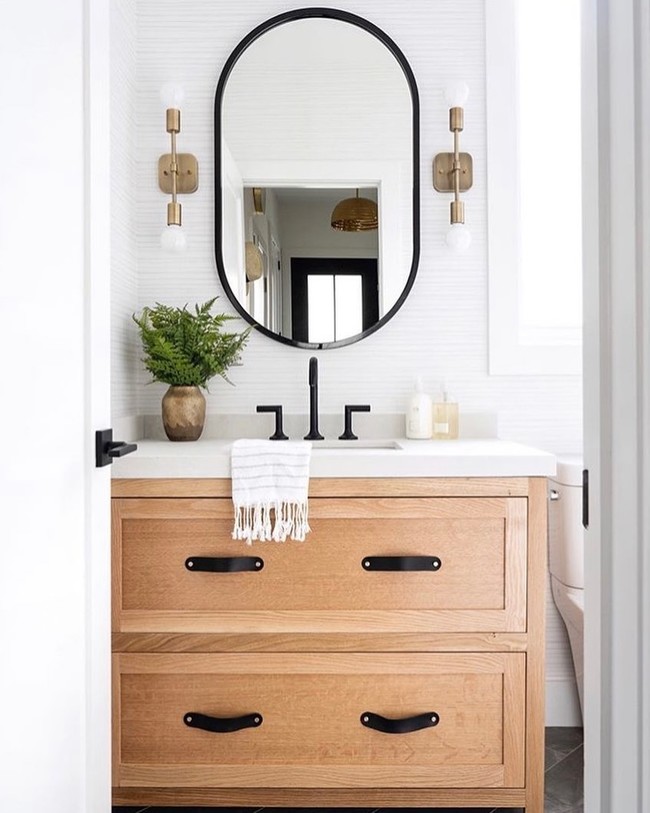 23 cuartos de baño en blanco y negro, la combinación que conseguirá que