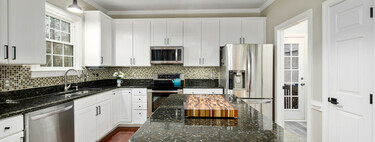 Adiós a las encimeras clásicas: el material elegante que dominará las cocinas modernas en 2026 