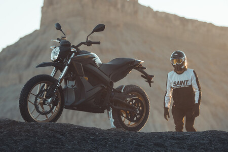 Las 22 motos eléctricas Zero DSR de la Policía Nacional han costado más de 400.000 euros y ofrecen 260 km de autonomía