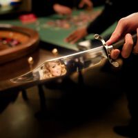 Mariah Carey ha abierto un melón en Singapur: si levantarse de la silla para bailar en un concierto es educado