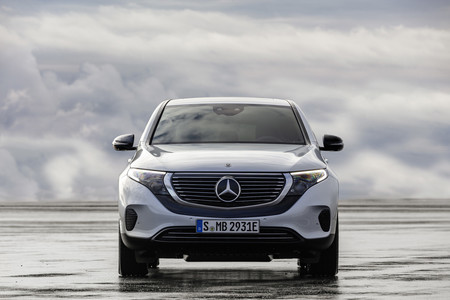 Si querías un Mercedes-Benz EQC tendrás que esperar: la producción del SUV eléctrico está agotada hasta 2020