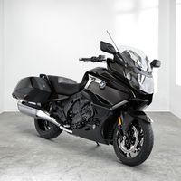 Baja, agresiva y muy americana, así es la nueva BMW K 1600 B que quiere conquistar EE.UU. 