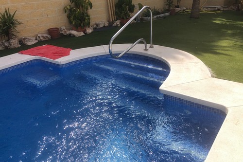 Nuevos planes y negocios veraniegos: alquilar una piscina privada para pasar un día de ocio