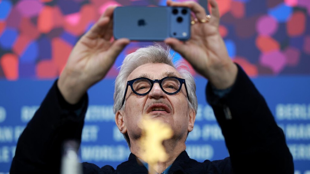 El Festival de Berlín cree que “somos lo opuesto a la política”, pero en su cobardía niega lo que hace humano al cine y se mete a sí mismo en el caos 