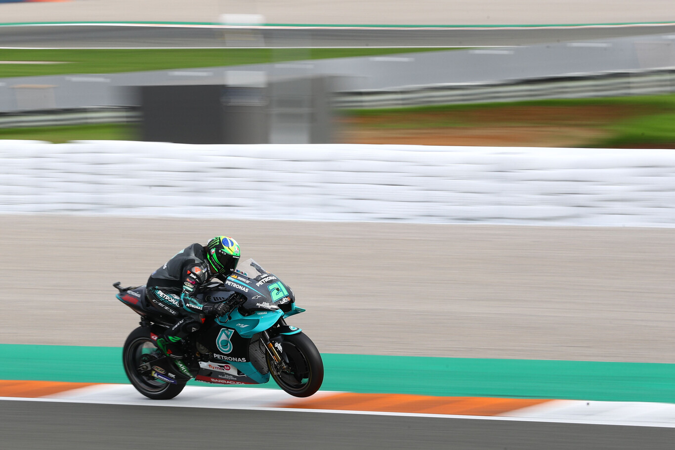 Pole para Franco Morbidelli, caída dura de Álex Márquez y derrota dulce de Joan Mir en Valencia