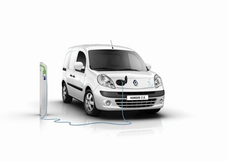 La Universidad de Salamanca pondrá a funcionar 5 puntos de recarga para vehículos eléctricos