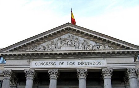 Sinde en el Congreso: "Un puñado de webs ponen en riesgo la economía española"