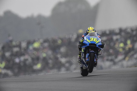 Joan Mir y Karel Abraham se cayeron de la vuelta de calentamiento en la carrera de MotoGP en Le Mans