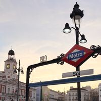 Qué alegría: muy pronto podremos entrar en el metro de Madrid pagando con Apple Pay (y cualquier tarjeta) 