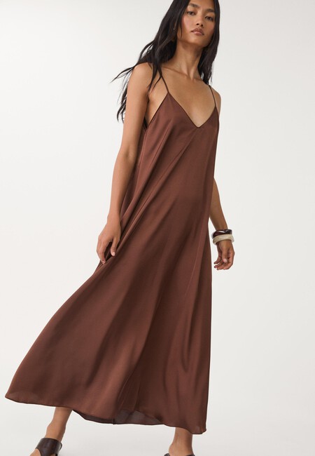 vestido largo de Stradivarius