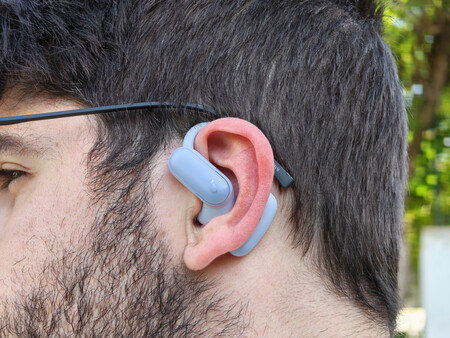 Auriculares en posición Open Form | Imagen: Xataka