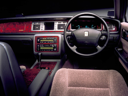  Toyota Century v12