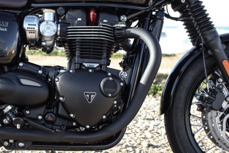 Triumph Bonneville T120 043