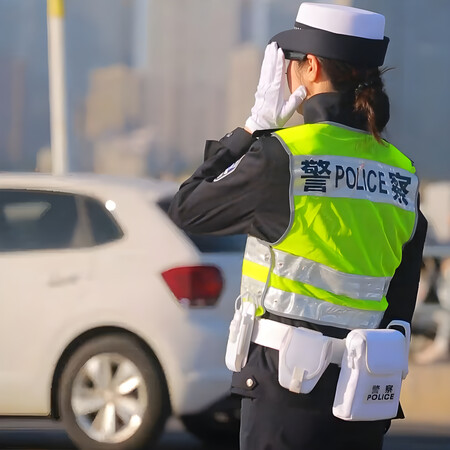 China uses ai glasses rokid traffic police