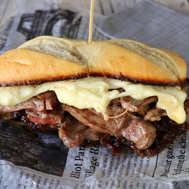 Philly Cheesesteak: la receta del bocadillo de ternera y queso fundido que es ya un clásico estadounidense