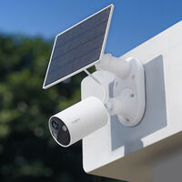 MediaMarkt baja (otra vez) el precio de la cámara de seguridad con panel solar, visión nocturna y resolución 2K 