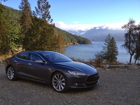 Elon Musk confima fechas para el Tesla Model E