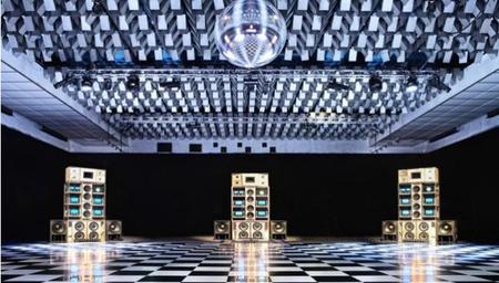 Despacio, un equipo de sonorización musical con... ¡50.000 vatios de potencia!