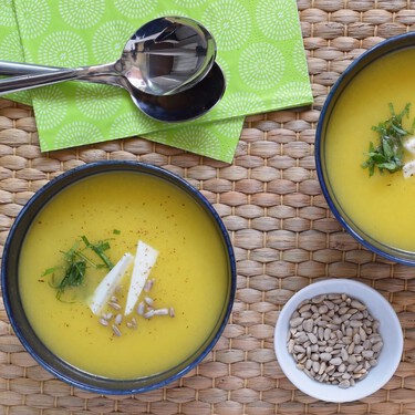 El gazpacho más fácil, ligero y refrescante es una sopa fría con curry que repito todos los veranos 