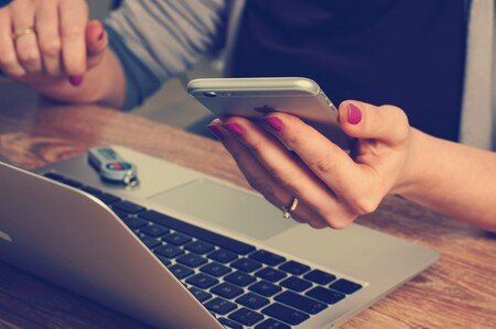 Llegó el día: a partir de hoy algunos de tus PCs, dispositivos, móviles y smart TV pueden quedarse sin Internet