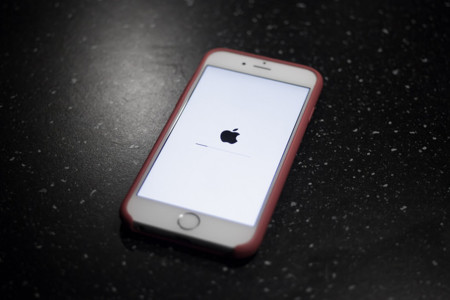 Apple ha dejado de firmar iOS 8.2, ahora cualquier restauración se hará en iOS 8.3