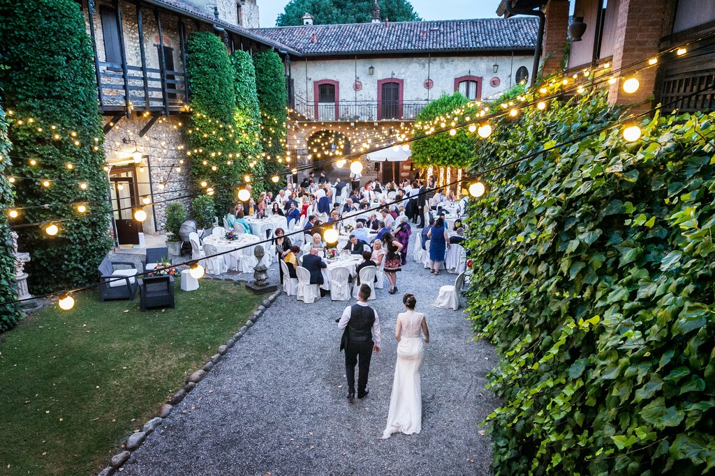 Por si España no tenía suficientes problemas con el turismo de sol y playa, añade un nuevo negocio: el turismo de bodas