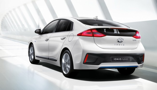 Hyundai Ioniq Hybrid First Pics 8