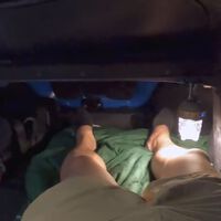 Vivir a lo camper en un Toyota GR 86, versión ASMR: 14 minutos tan fascinantes como claustrofóbicos