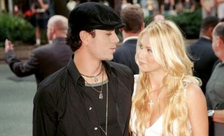 Enrique Iglesias piensa que no se casará nunca con Anna Kournikova