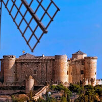 Este peculiar castillo manchego tiene forma de estrella de seis puntas y está a menos de dos horas de Madrid 
