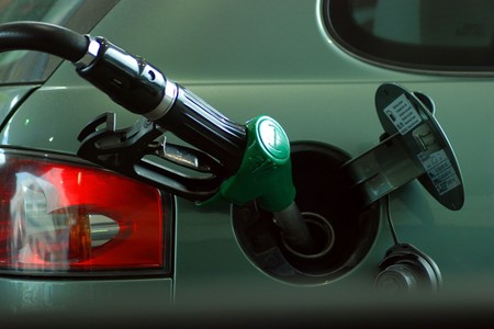 Israel prohibirá la venta de vehículos a gasolina y diesel para 2030